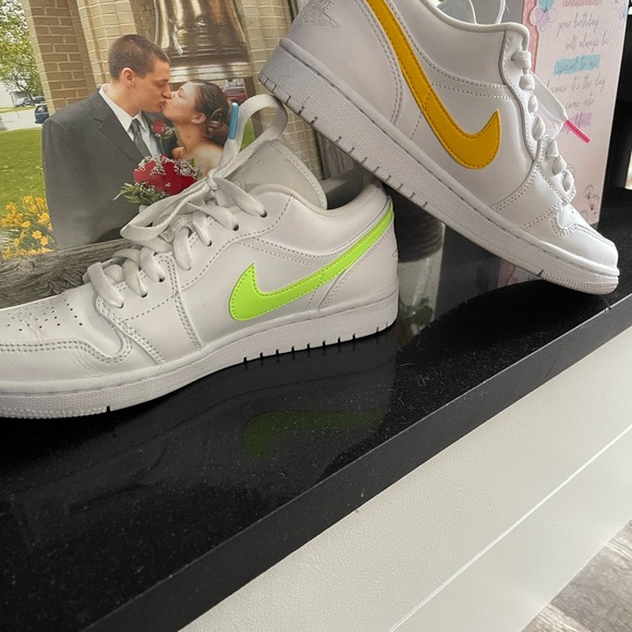 Nike Jordan sneakers - Picture 3 of 3